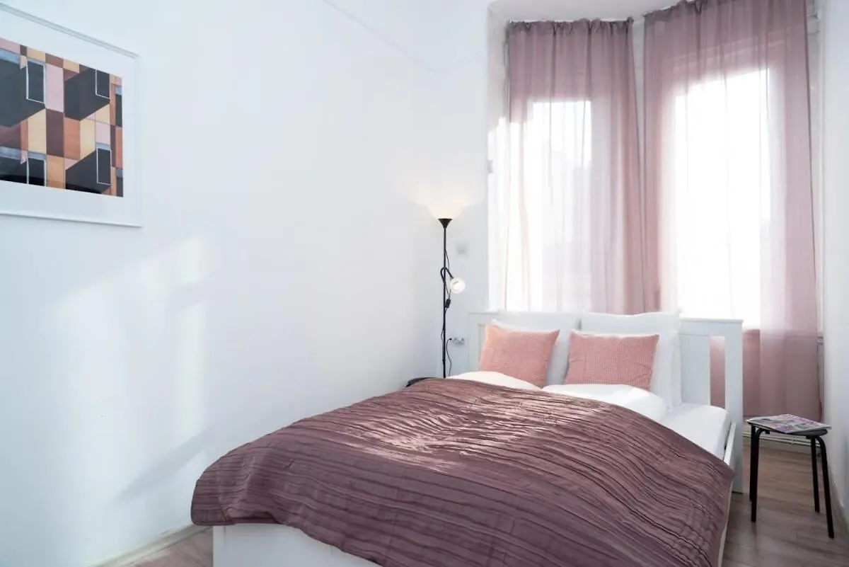 Ultra Central Cozy Apartment Budapest 0*,
